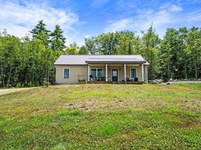 3 bedroom, Oxford ME 04270 105632147
