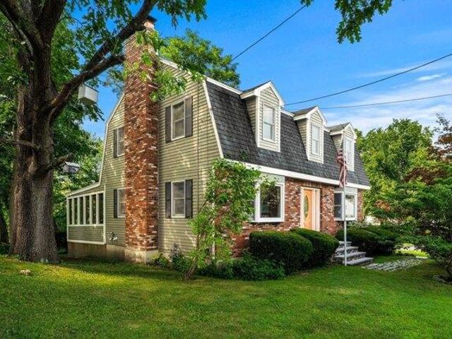 3 bedroom, Lowell MA 01854 105385446
