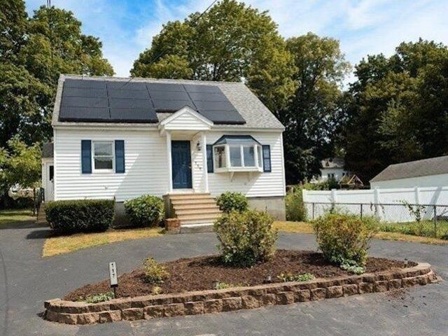 3 bedroom, Lowell MA 01854 105498256