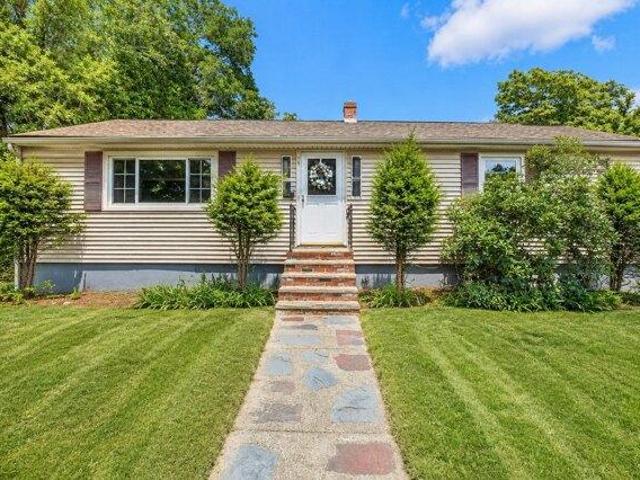 3 bedroom, Lowell MA 01854 105514539