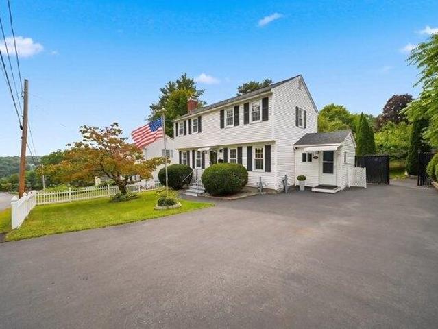 3 bedroom, Lowell MA 01850 105473827