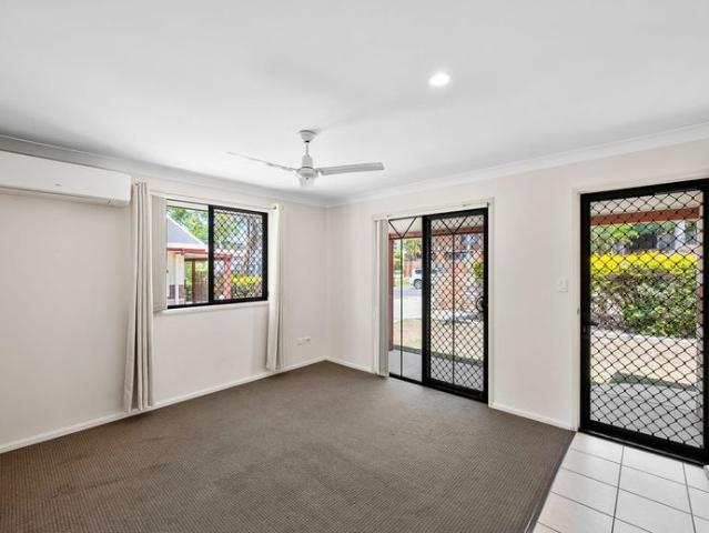 3 Bedroom Lowset Duplex | Solar | Air Conditioning | Walk to CBD