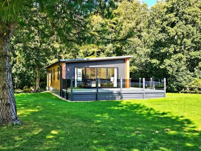 3 Bedroom Lodge Character Property