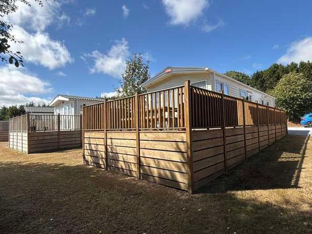 3 Bedroom Lodge Character Property