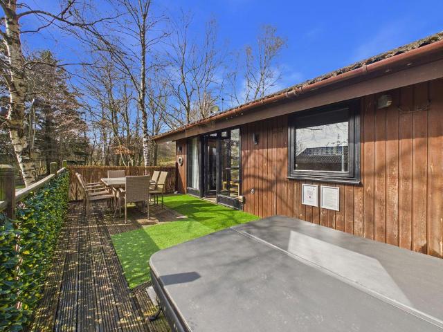 3 bedroom lodge for sale