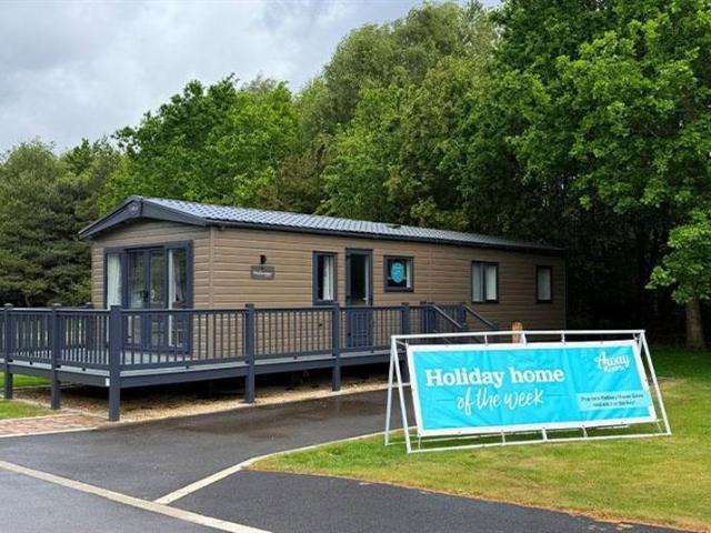 3 bedroom lodge for sale