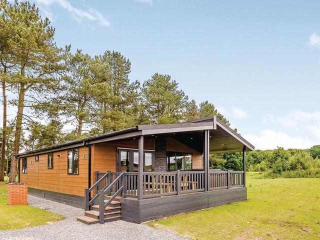 3 bedroom lodge for sale