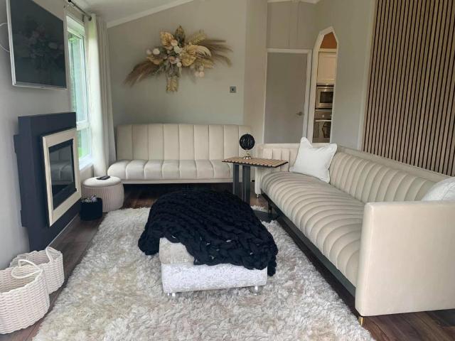 3 bedroom lodge for sale