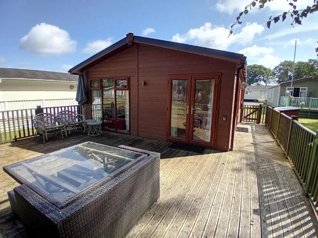 3 bedroom lodge for sale