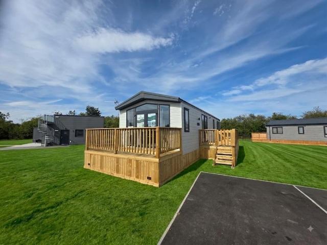 3 bedroom lodge for sale