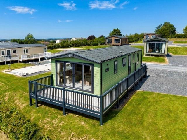 3 bedroom lodge for sale