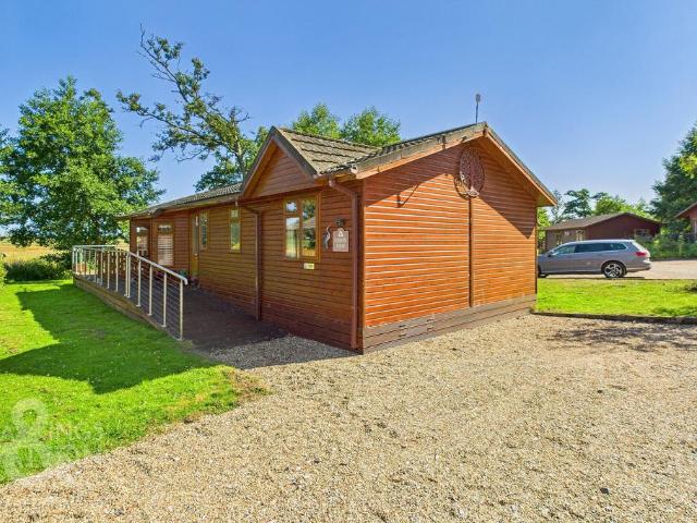 3 bedroom lodge for sale