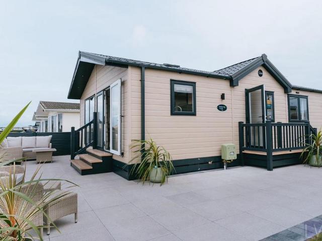 3 bedroom lodge for sale
