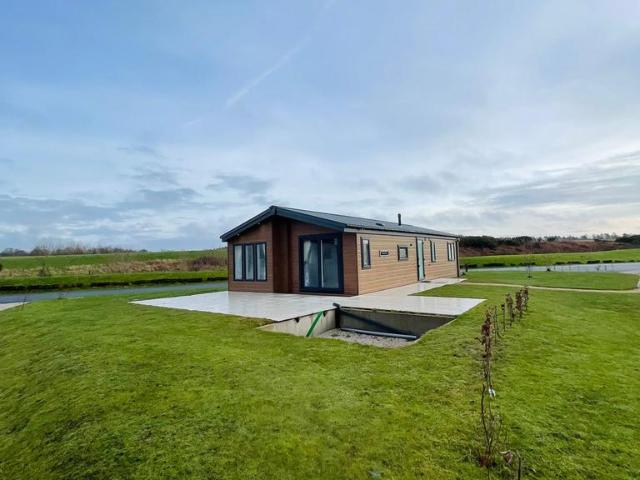 3 bedroom lodge for sale