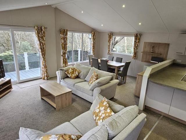 3 bedroom lodge for sale