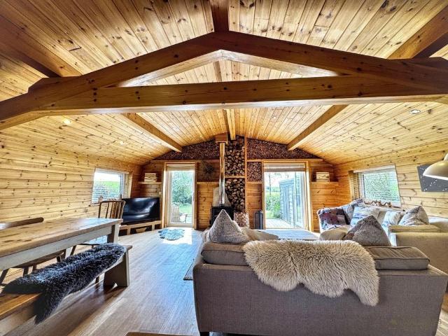 3 bedroom lodge for sale