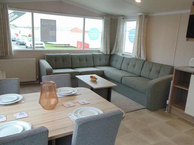 3 bedroom lodge for sale