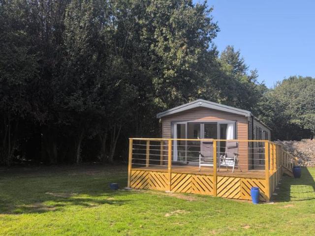 3 bedroom lodge for sale