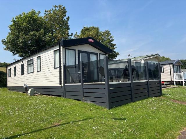 3 bedroom lodge for sale