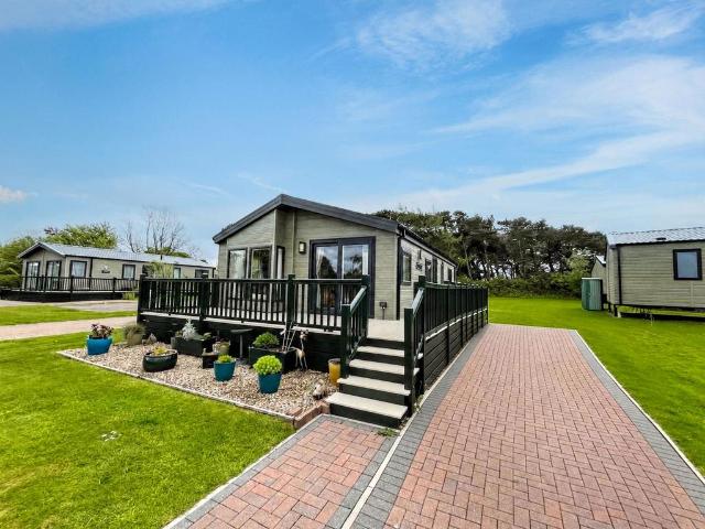 3 bedroom lodge for sale