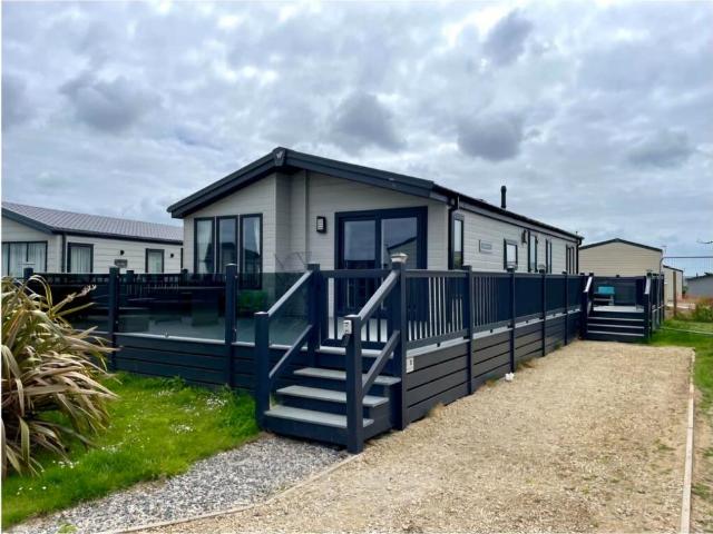 3 bedroom lodge for sale