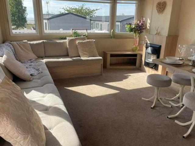 3 bedroom lodge for sale