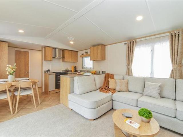 3 bedroom lodge for sale