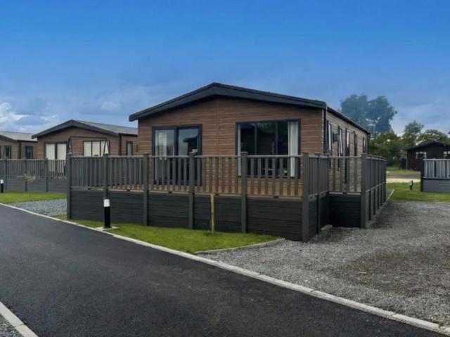 3 bedroom lodge for sale