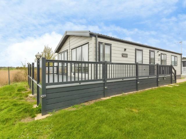 3 bedroom lodge for sale