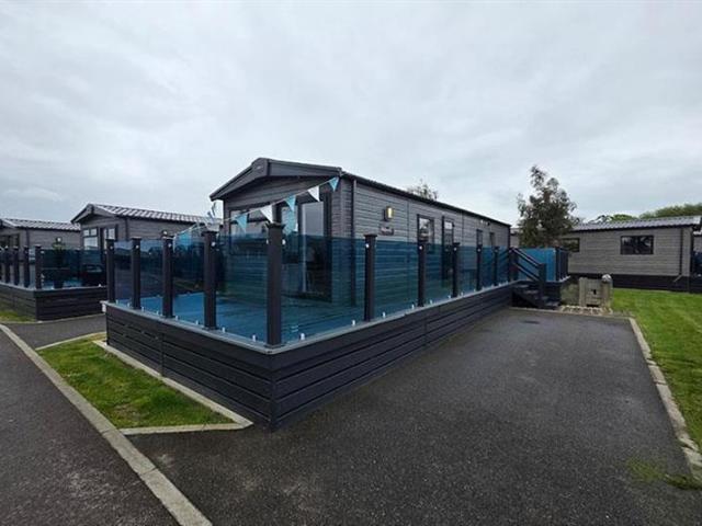 3 bedroom lodge for sale