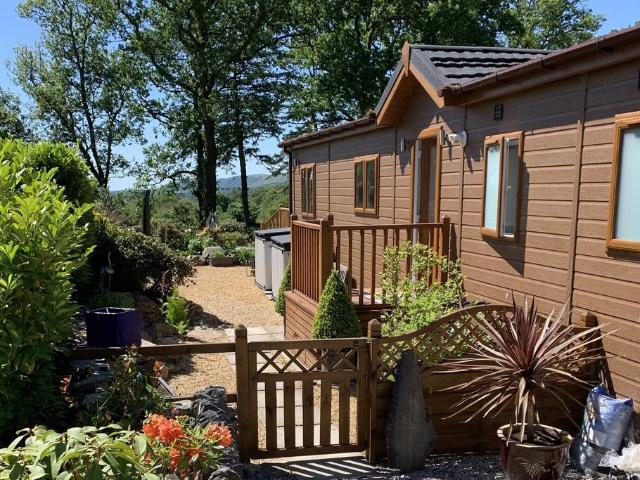3 bedroom lodge for sale