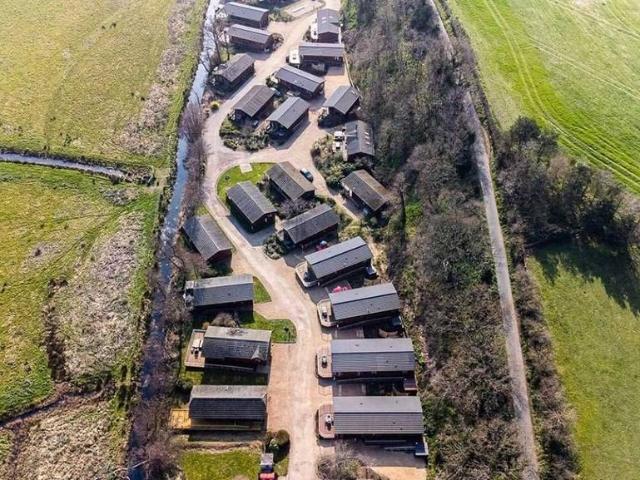3 bedroom lodge for sale