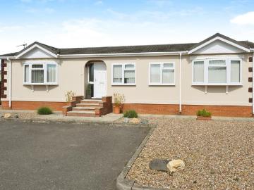 3 bedroom lodge for sale