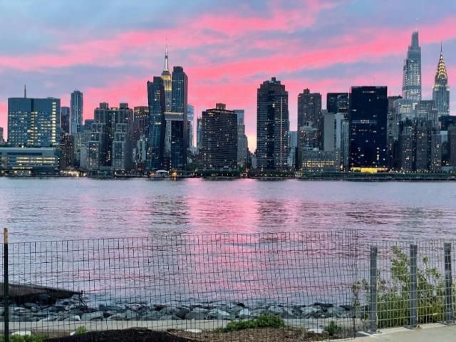 3 bedroom, LONG ISLAND CITY NY 11101 LS105059856
