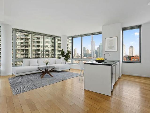 3 bedroom, LONG ISLAND CITY NY 11109 92192253