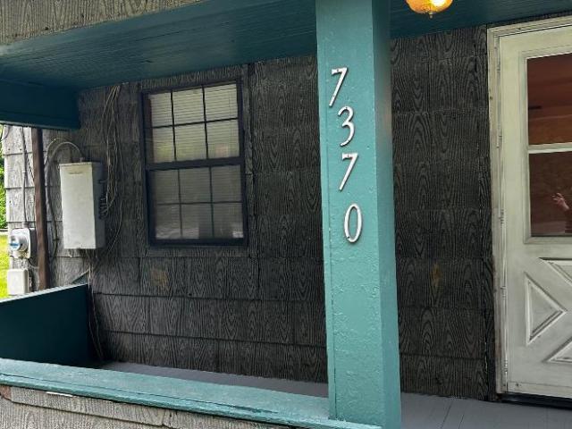 3 bedroom, London WV 25086 LS104488901