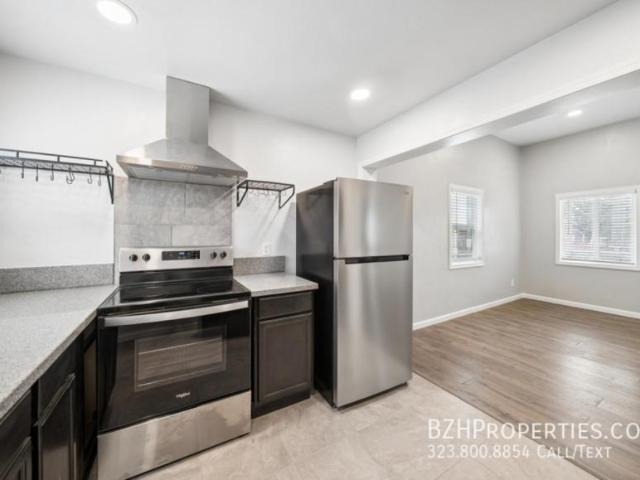 3 bedroom, Los Angeles CA 90007 103895404