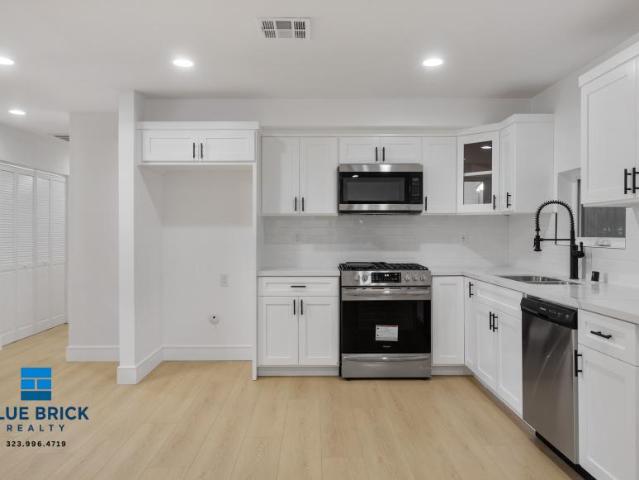 3 bedroom, Los Angeles CA 90016 104201006