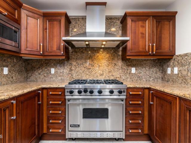 3 bedroom, Los Angeles CA 90025 96533503