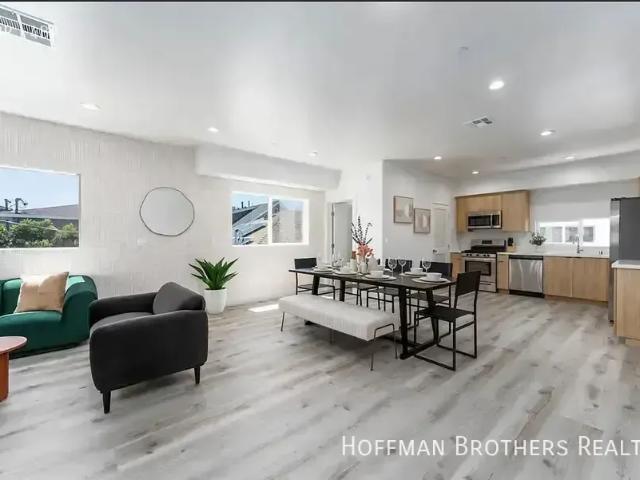3 bedroom, Los Angeles CA 90026 105210451