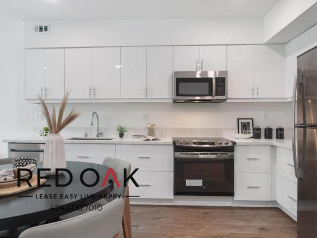 3 bedroom, Los Angeles CA 90026 103980001