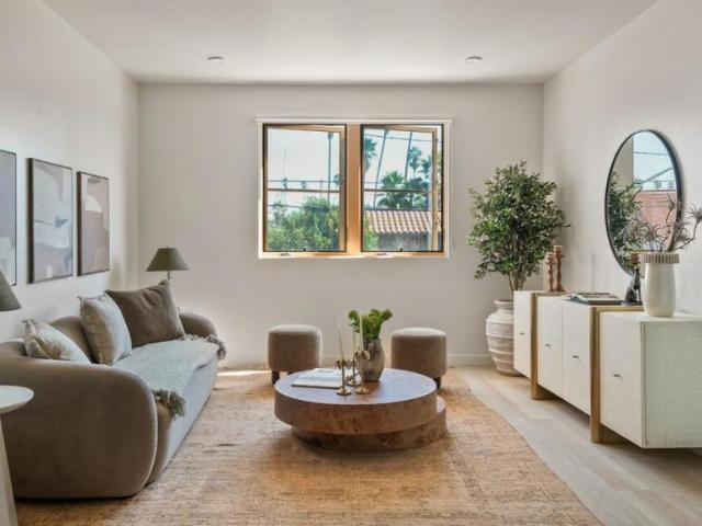 3 bedroom, Los Angeles CA 90042 105045129