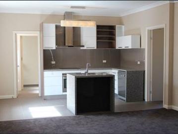 3 BEDROOM LAVINGTON UNIT