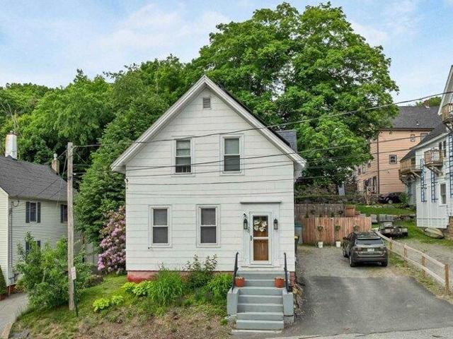 3 bedroom, Laconia NH 03246 105629445