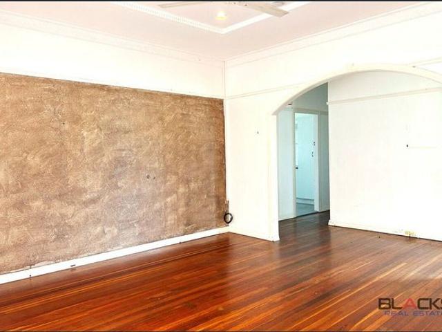 3 Bedroom large Cottage in West Mackay