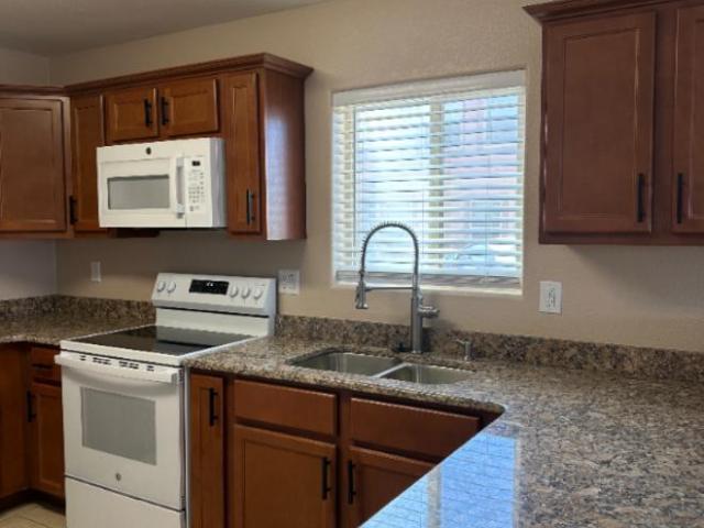 3 bedroom, Las Cruces NM 88011 LS105322988