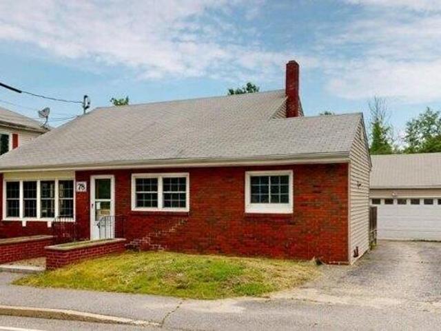 3 bedroom, Lewiston ME 04240 104849124