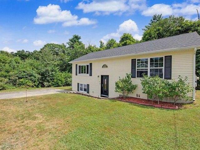 3 bedroom, Lewiston ME 04240 104850858