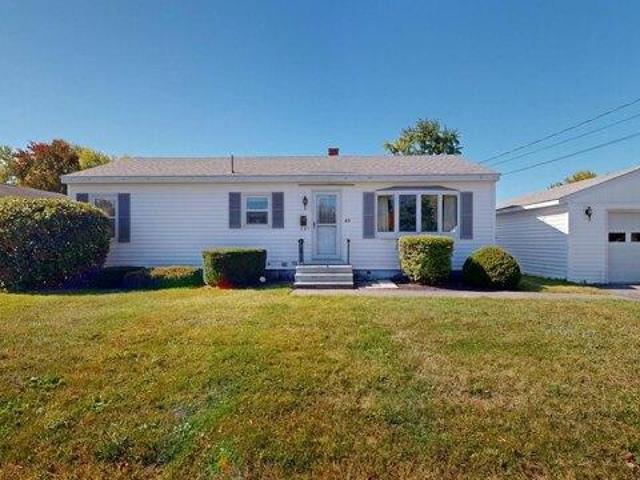3 bedroom, Lewiston ME 04240 105790540