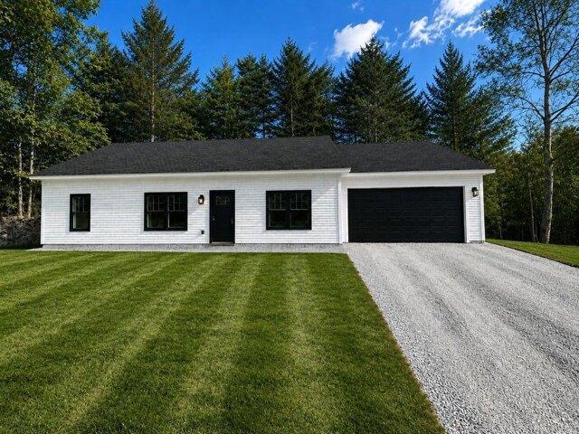 3 bedroom, Lewiston ME 04240 105790946